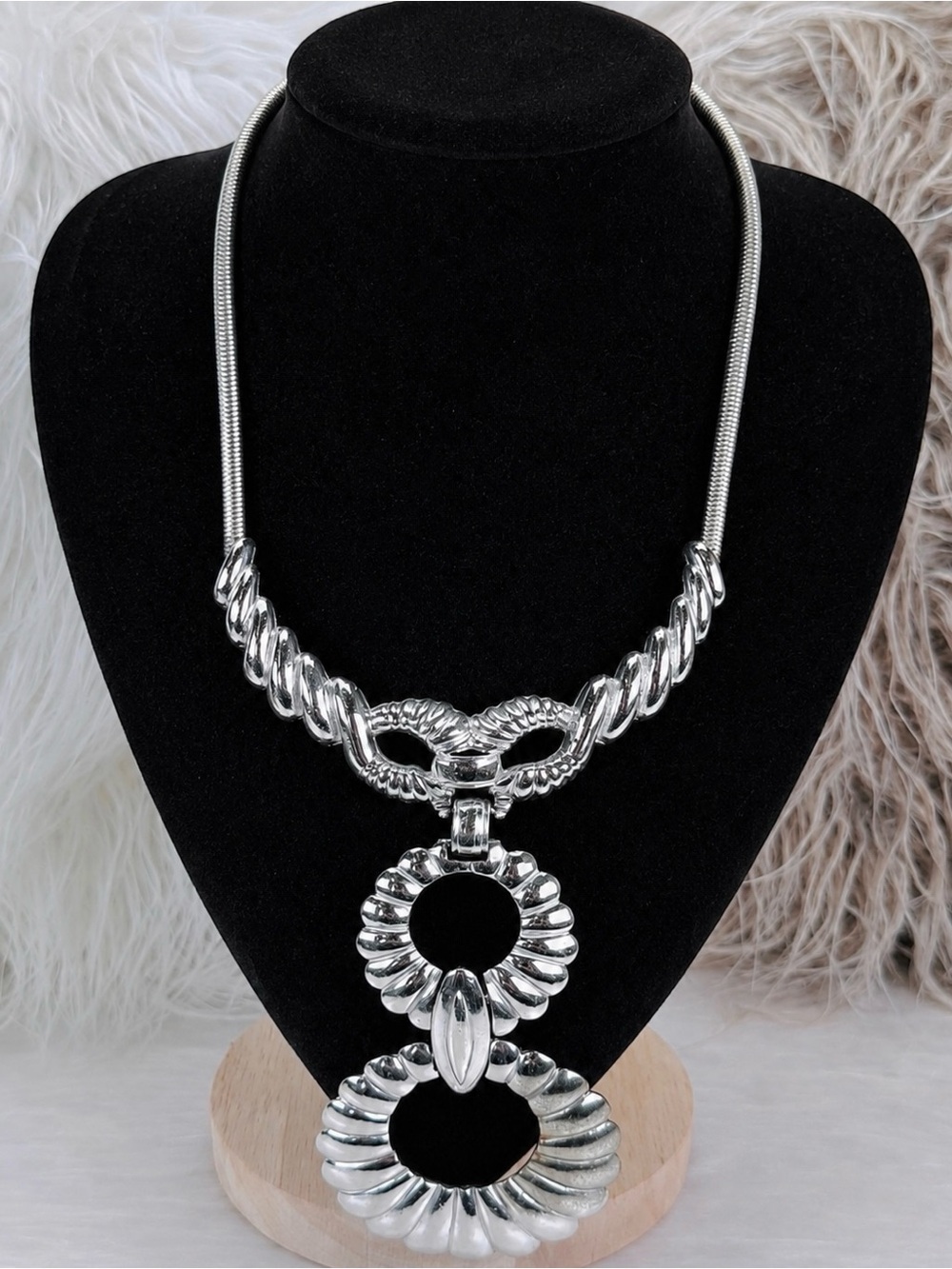 Vintage Silvertone interesting statement, necklace